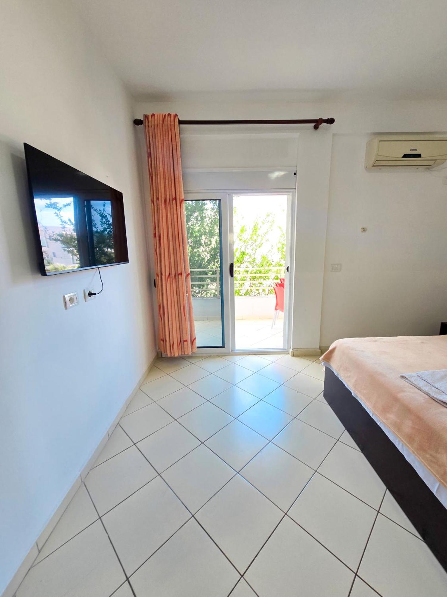 Azure Hotel 3*